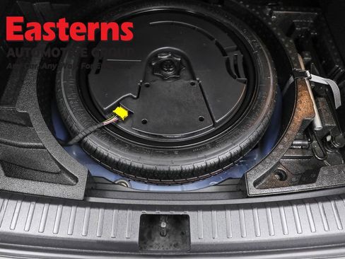 Used 2022 Volkswagen Taos SEL image 21