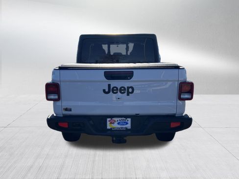 Used 2022 Jeep Gladiator Sport image 6