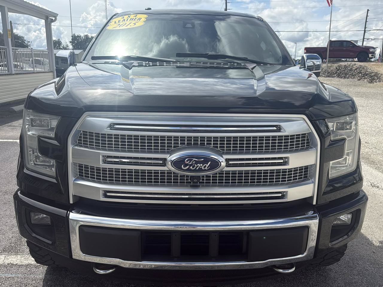 Used 2015 Ford F150 Platinum w/ Equipment Group 701A Luxury AWD/4WD image 8