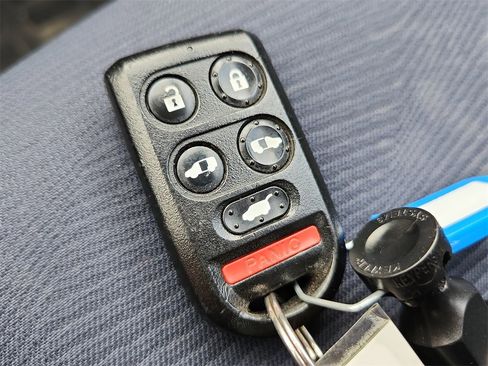 Used 2011 Honda CR-V LX image 28