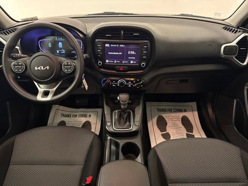 Used 2024 Kia Soul LX w/ Option Group 015 FWD image 12
