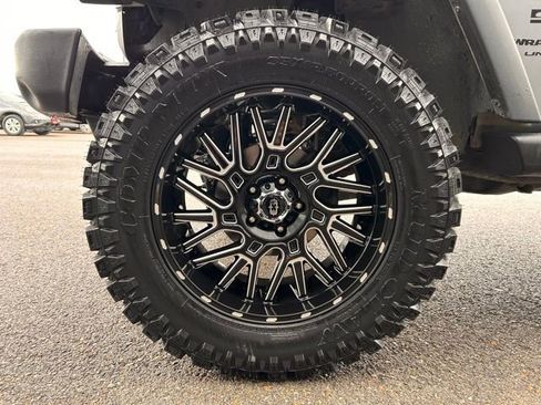 Used 2018 Jeep Wrangler Unlimited Sport S AWD/4WD image 12