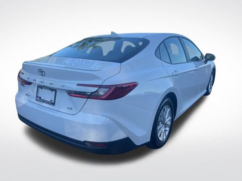 Used 2025 Toyota Camry LE w/ Convenience Package FWD image 5