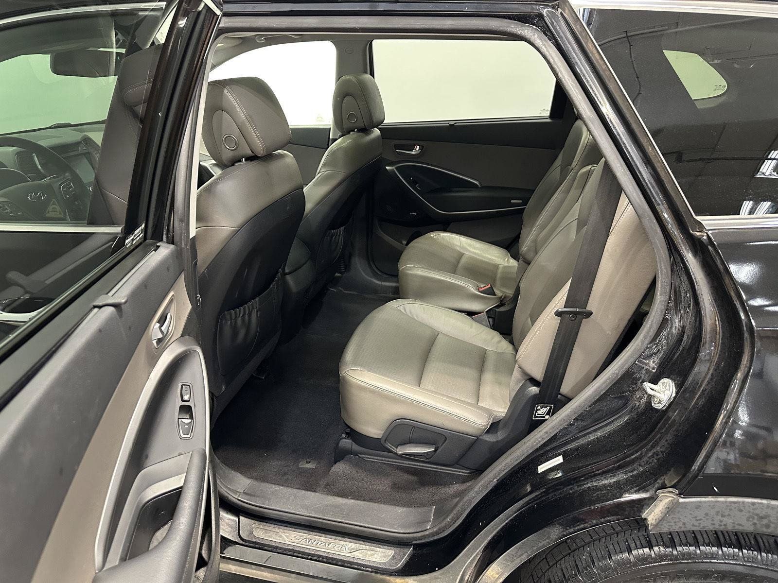 Used 2013 Hyundai Santa Fe Limited w/ Technology Pkg AWD/4WD image 26