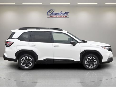 Used 2026 Subaru Forester Premium AWD/4WD image 3
