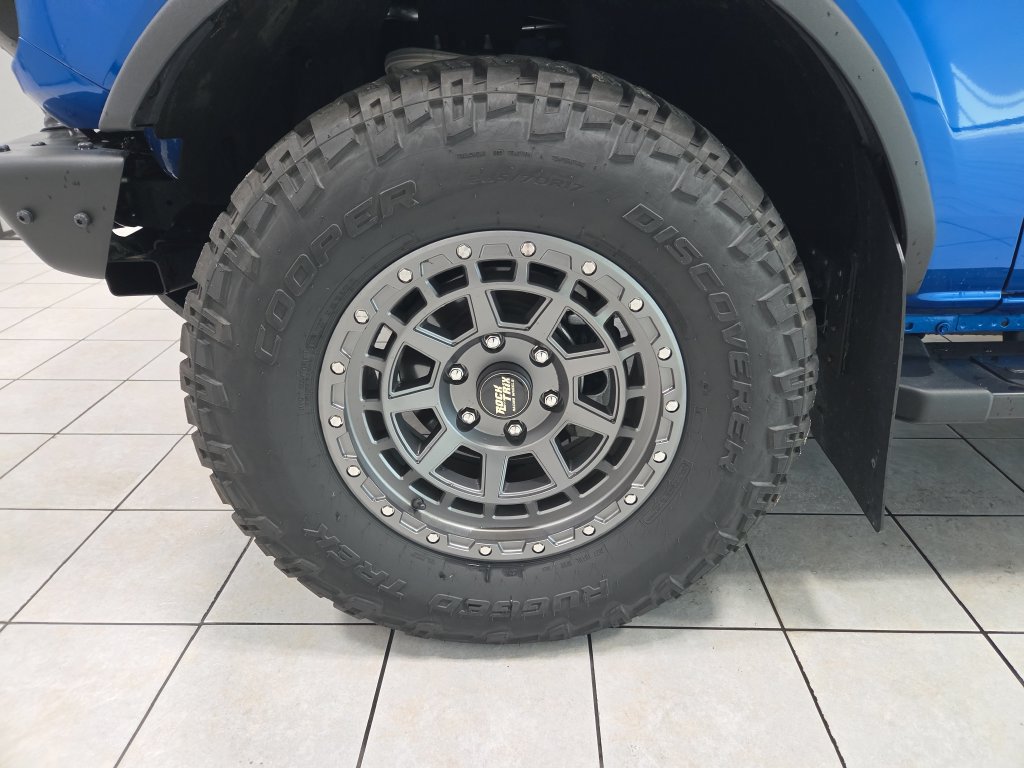 Used 2023 Ford Bronco Outer Banks AWD/4WD image 35
