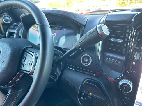 Used 2024 RAM 2500 Limited image 20