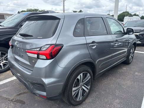 Used 2025 Mitsubishi Outlander Sport SE AWD/4WD image 2