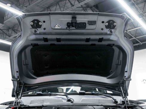 Used 2023 Land Rover Defender 130 SE image 83