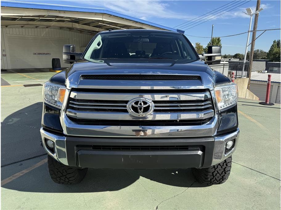Used 2017 Toyota Tundra SR5 AWD/4WD image 3