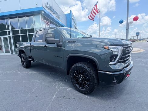 New 2026 Chevrolet Silverado 2500 LT w/ Trail Boss Package AWD/4WD image 2