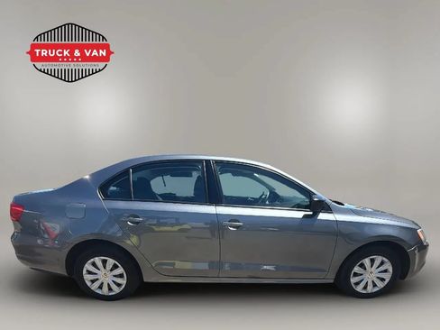 Used 2013 Volkswagen Jetta S FWD image 6