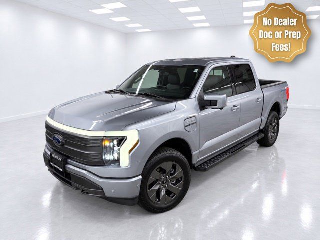 Used 2022 Ford F150 Lightning Lariat AWD/4WD image 3