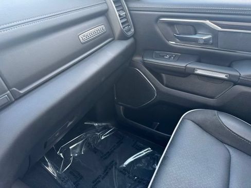 Used 2025 RAM 1500 Laramie AWD/4WD image 28