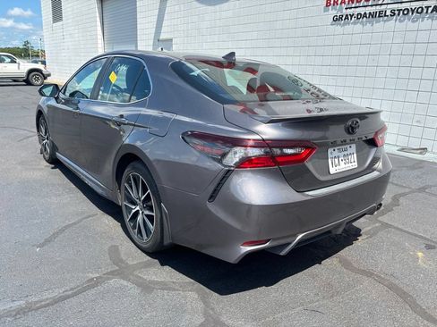 Used 2024 Toyota Camry SE FWD image 6