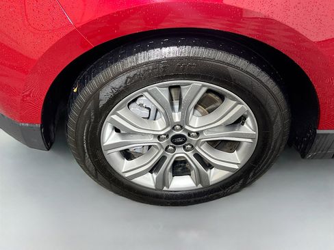 Used 2023 Ford Edge Titanium image 13