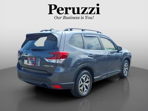 Used 2023 Subaru Forester Premium AWD/4WD image 3