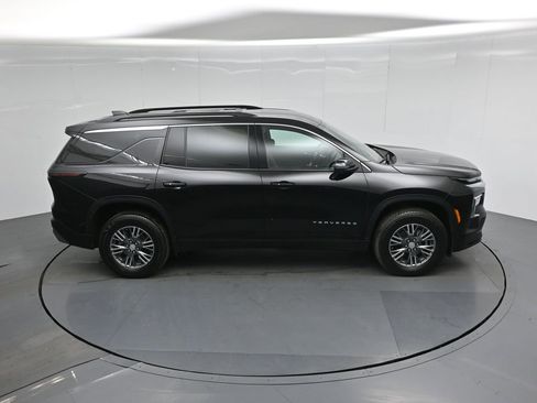 Used 2024 Chevrolet Traverse LT image 37