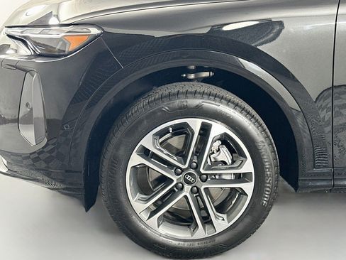 Used 2026 Audi Q5 Premium AWD/4WD image 12