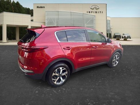 Used 2022 Kia Sportage LX AWD/4WD image 5