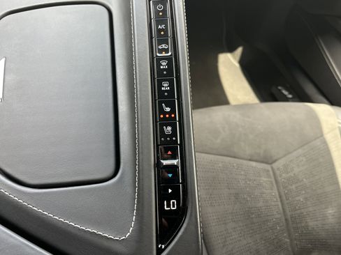 Used 2020 Chevrolet Corvette Stingray Premium Cpe w/ 3LT Preferred Equipment Group image 9