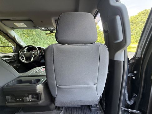 Used 2021 Chevrolet Silverado 1500 LT Trail Boss w/ Convenience Package II AWD/4WD image 40