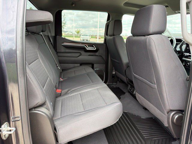Used 2024 Chevrolet Silverado 1500 LT AWD/4WD image 36