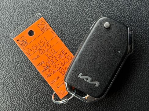 Certified 2025 Kia Sportage LX image 40