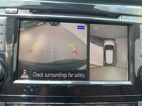Used 2019 Nissan Rogue SL w/ Premium Package FWD image 17