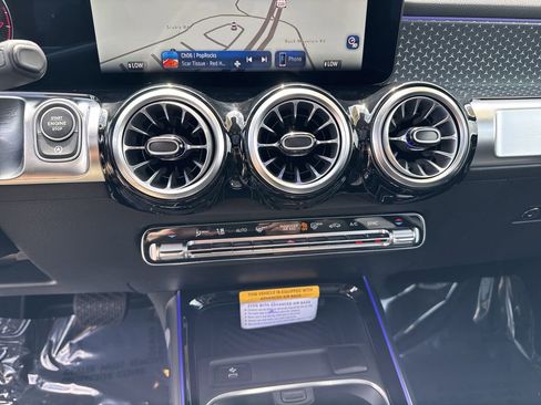 Certified 2025 Mercedes-Benz GLB 250 4MATIC image 25