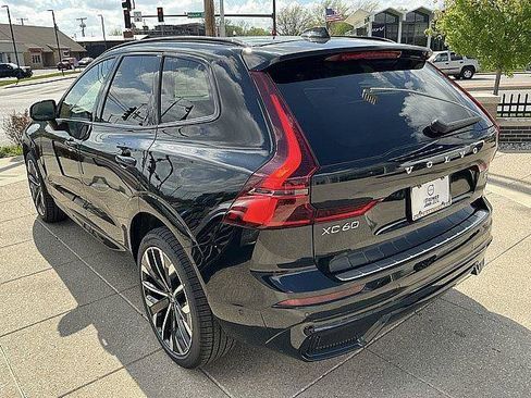 New 2026 Volvo XC60 B5 Ultra w/ Climate Package AWD/4WD image 10