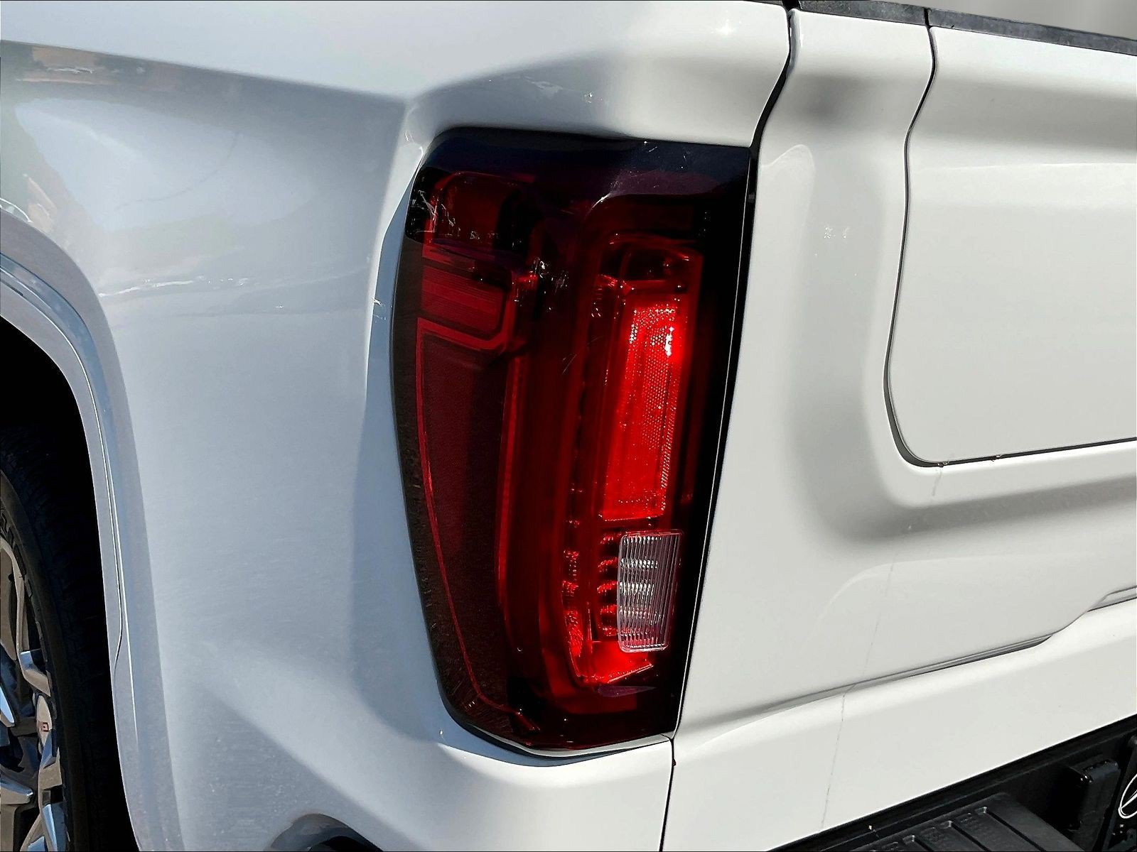 Used 2024 GMC Sierra 1500 SLT w/ SLT Premium Plus Package AWD/4WD image 26