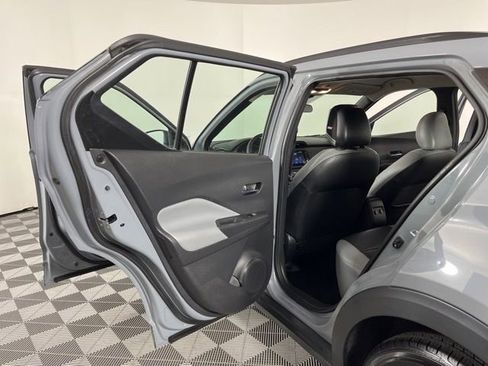 Used 2021 Nissan Kicks SR w/ SR Premium Package FWD image 37