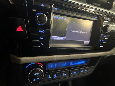 Used 2016 Toyota Corolla LE image 20