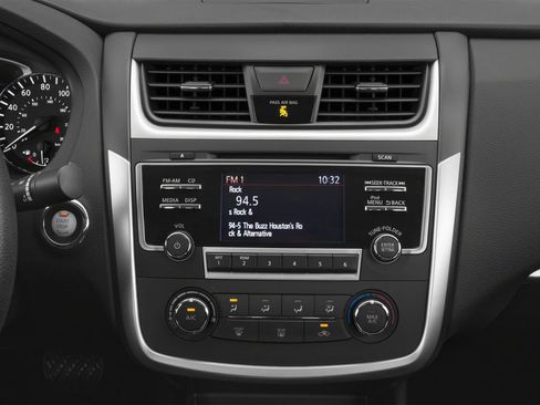 Used 2018 Nissan Altima 2.5 SR w/ SR Special Edition FWD image 9