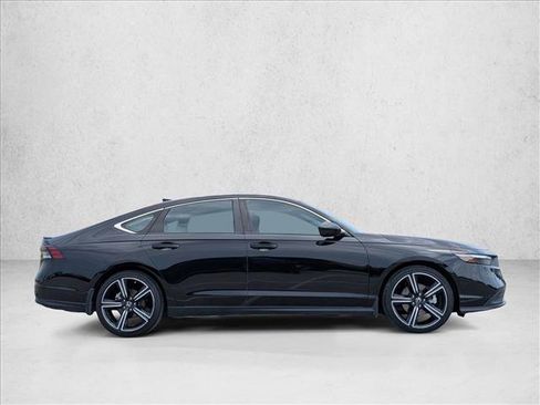 Used 2023 Honda Accord Sport image 4