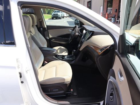 Used 2014 Hyundai Santa Fe Limited FWD image 18