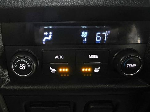 Used 2023 Chevrolet Traverse High Country AWD/4WD image 62