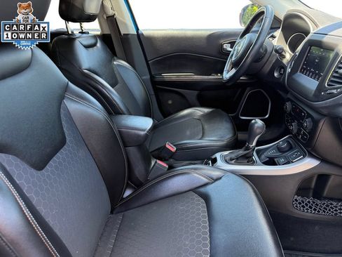 Used 2018 Jeep Compass Latitude w/ Popular Equipment Group AWD/4WD image 15