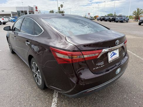 Used 2018 Toyota Avalon XLE Premium w/ All Weather Liner Package FWD image 3