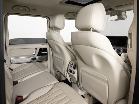 Used 2021 Mercedes-Benz G 550 image 25