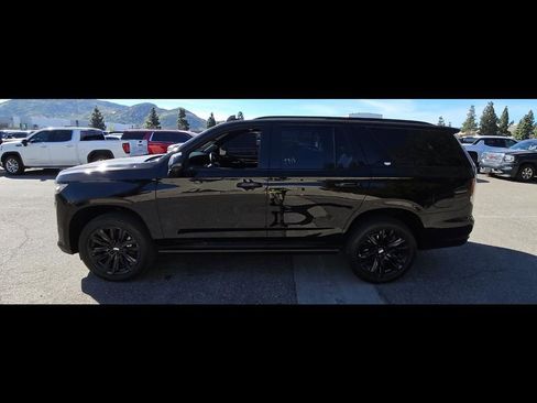 Used 2024 Cadillac Escalade Sport Platinum w/ Heavy-Duty Trailer Package AWD/4WD image 8