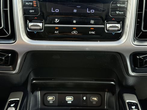 Used 2023 Kia Sorento S w/ Panoramic Sunroof Package FWD image 27