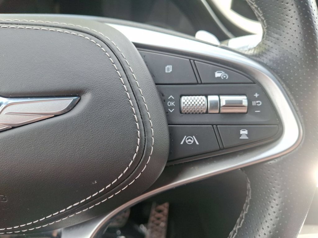 Used 2025 Genesis GV70 3.5T Sport w/ Sport Advanced Package AWD/4WD image 18
