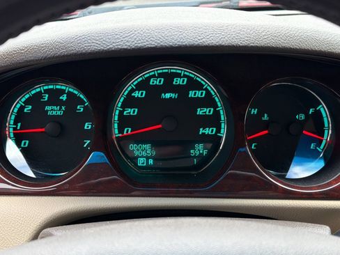 Used 2010 Buick Lucerne CX w/ CX Premium Appearance Package FWD image 21