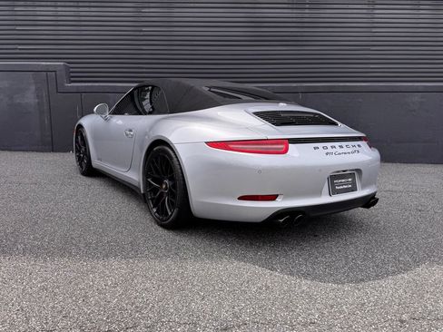 Certified 2015 Porsche 911 Cabriolet image 3