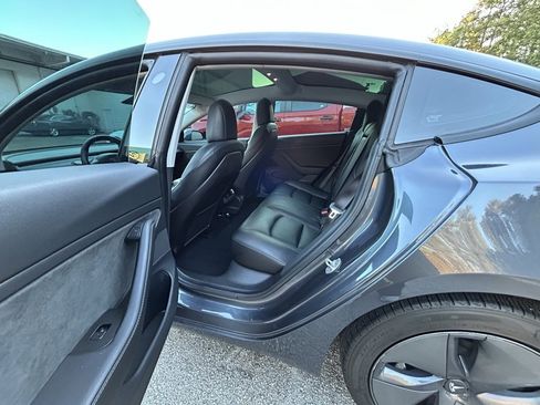 Used 2020 Tesla Model 3 Long Range image 9