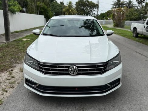 Used 2018 Volkswagen Passat 2.0T SE FWD image 5