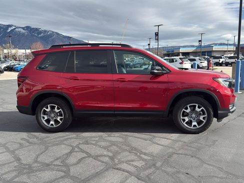 Used 2023 Honda Passport TrailSport image 6