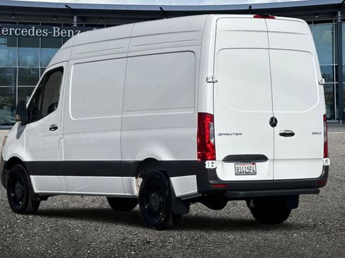 Used 2025 Mercedes-Benz Sprinter 2500 image 6